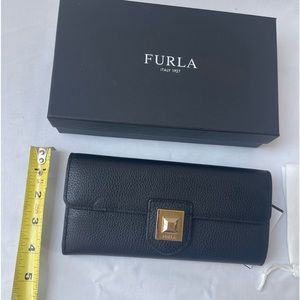 $238 Furla Ambra XL bifold black leather women’s wallet new in box and dust bag